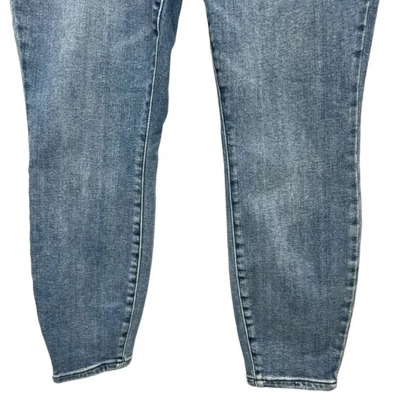 Judy Blue High Rise Relaxed Fit Mid Rise Stretch Denim Casual Jeans Womens 14W - Picture 3 of 10